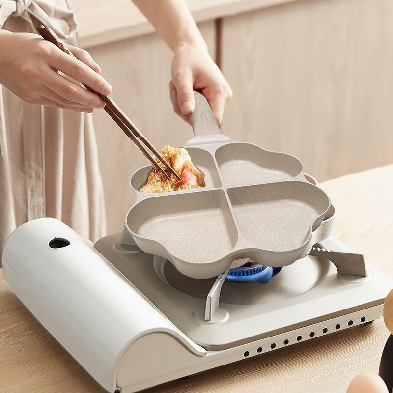 Chảo chống dính hình trái tim 4 ngăn(HĐ)