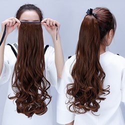 Tóc giả cột xoăn đuôi Hàn Quốc sẽ là một lựa chọn tuyệt vời cho những ai muốn thay đổi phong cách tóc của mình. Sản phẩm này giúp bạn tạo ra kiểu tóc xoăn đuôi siêu dễ thương và duyên dáng, giúp bạn trông trẻ trung và xinh đẹp. Hãy xem hình ảnh liên quan để biết thêm chi tiết.