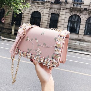 Túi xách thời trang thêu hoa đinh cườm (màu xanh, trắng, hồng)
