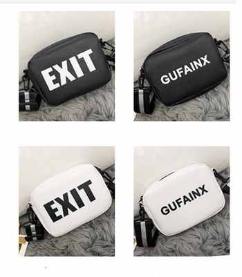 Túi đeo vai Exit và Gufainx
