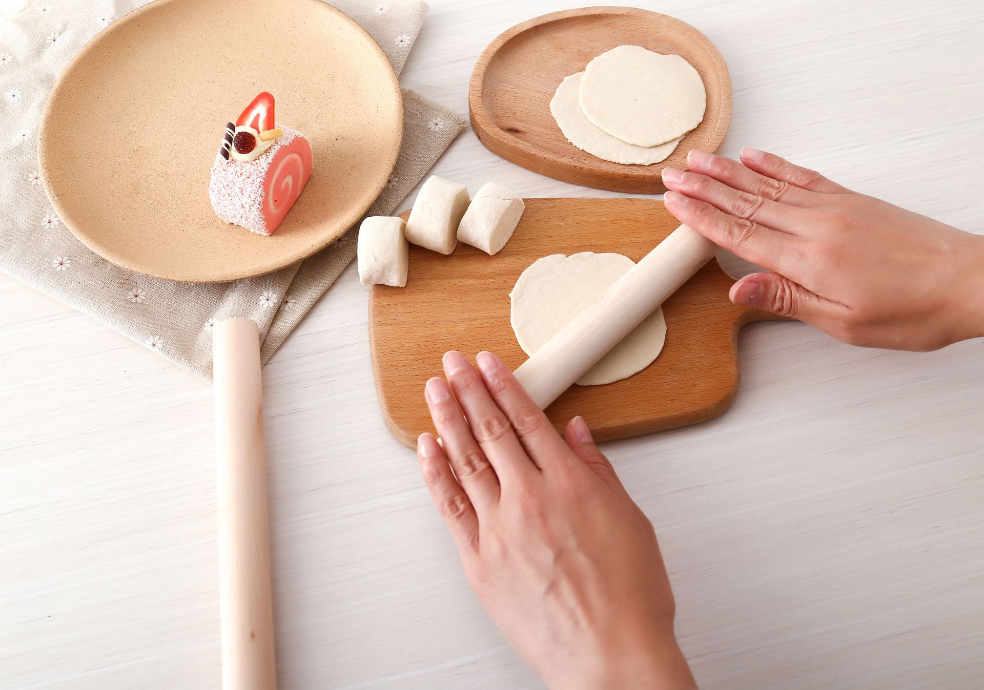 Cây Lăn Bột Bánh Bằng Gỗ Dài 27cm