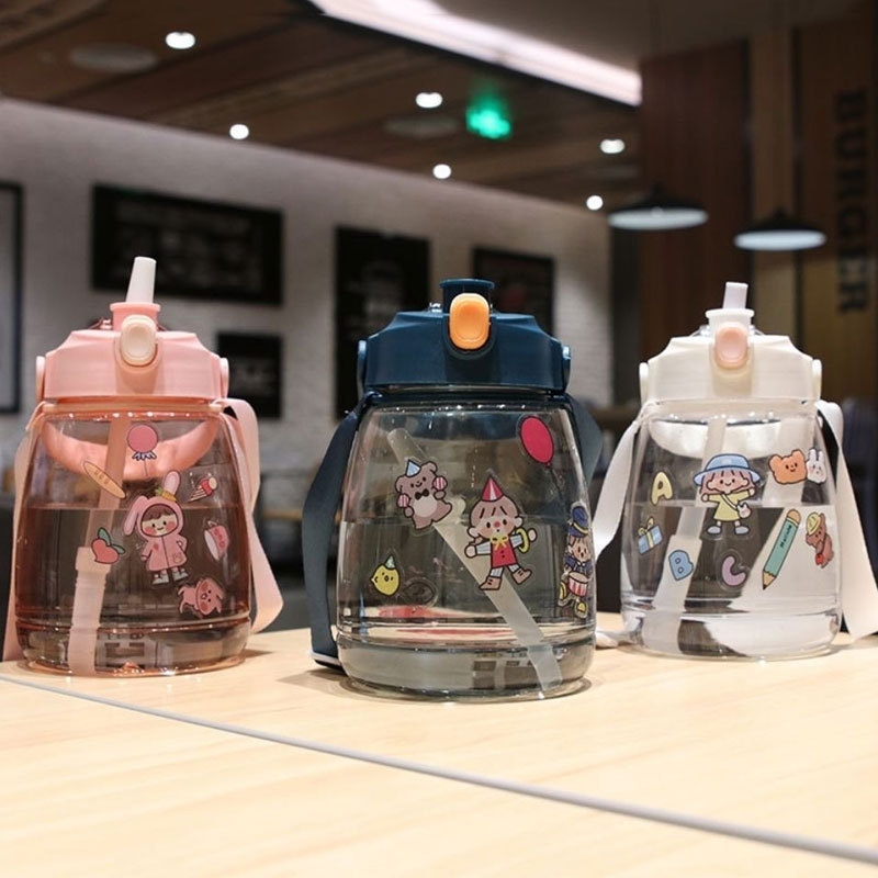 Bình nước Sticker 1300ml ống hút-tem dán-quay đeo