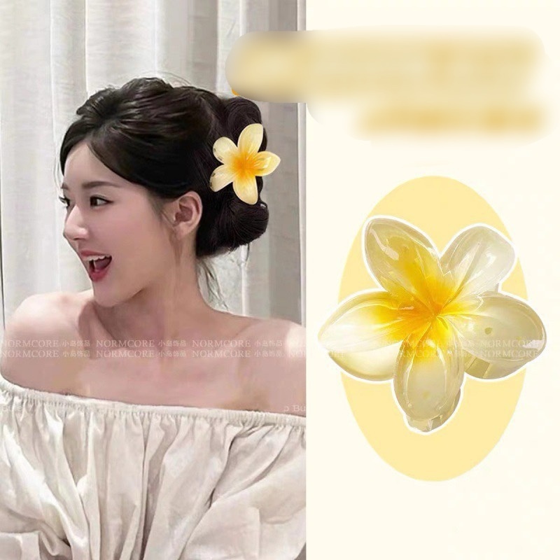 Kẹp tóc hình hoa xinh xắn