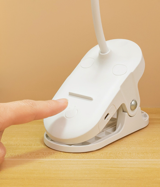 Đèn Kẹp Bàn LED Nút Cảm Ứng Linh Hoạt 360 Độ