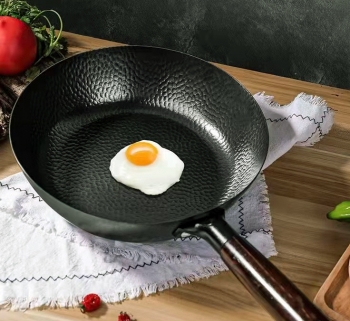 Chảo Thép Chống Dính Tay Cầm Gỗ Kiểu Nhật Size 28cm