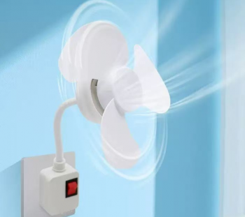 Quạt Mini Cắm Tường Xoay 360 Độ