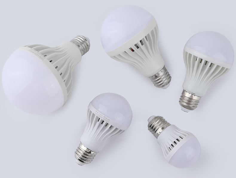 Đèn Cảm Ứng Tiết Kiệm Năng Lượng 10W