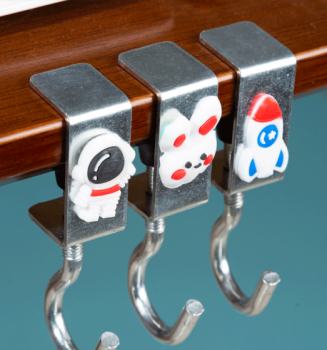 Móc Treo Cặp Sách Gắn Sticker