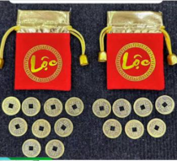 Túi Nhung Lộc Đỏ Đựng 10 Xu Tròn Trang Trí Tết
