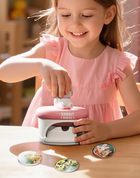 Máy Làm Huy Hiệu Tự Chế Cho Bé